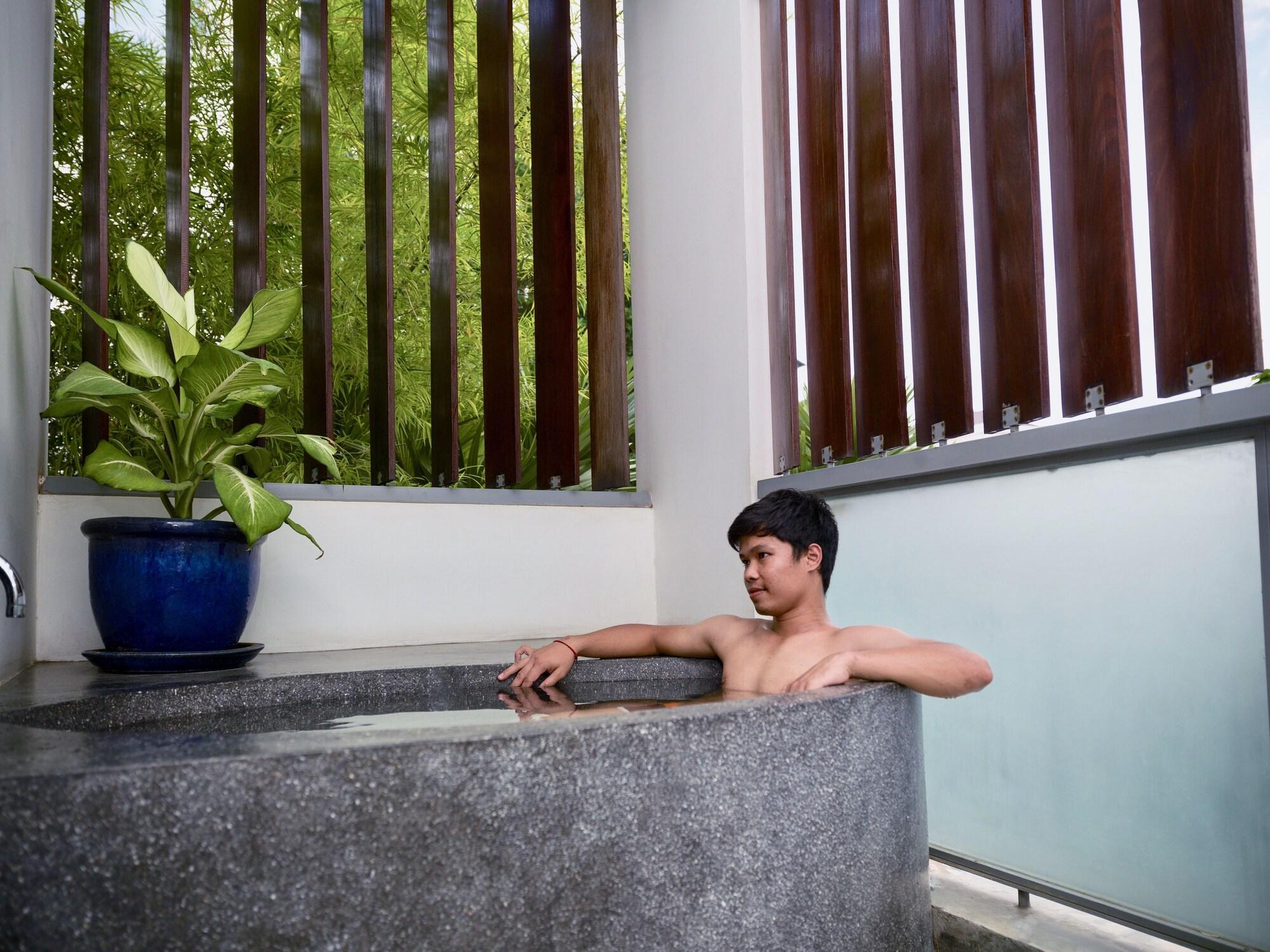 แรมบูแทน รีสอร์ต พนมเปญ Hotel ภายนอก รูปภาพ