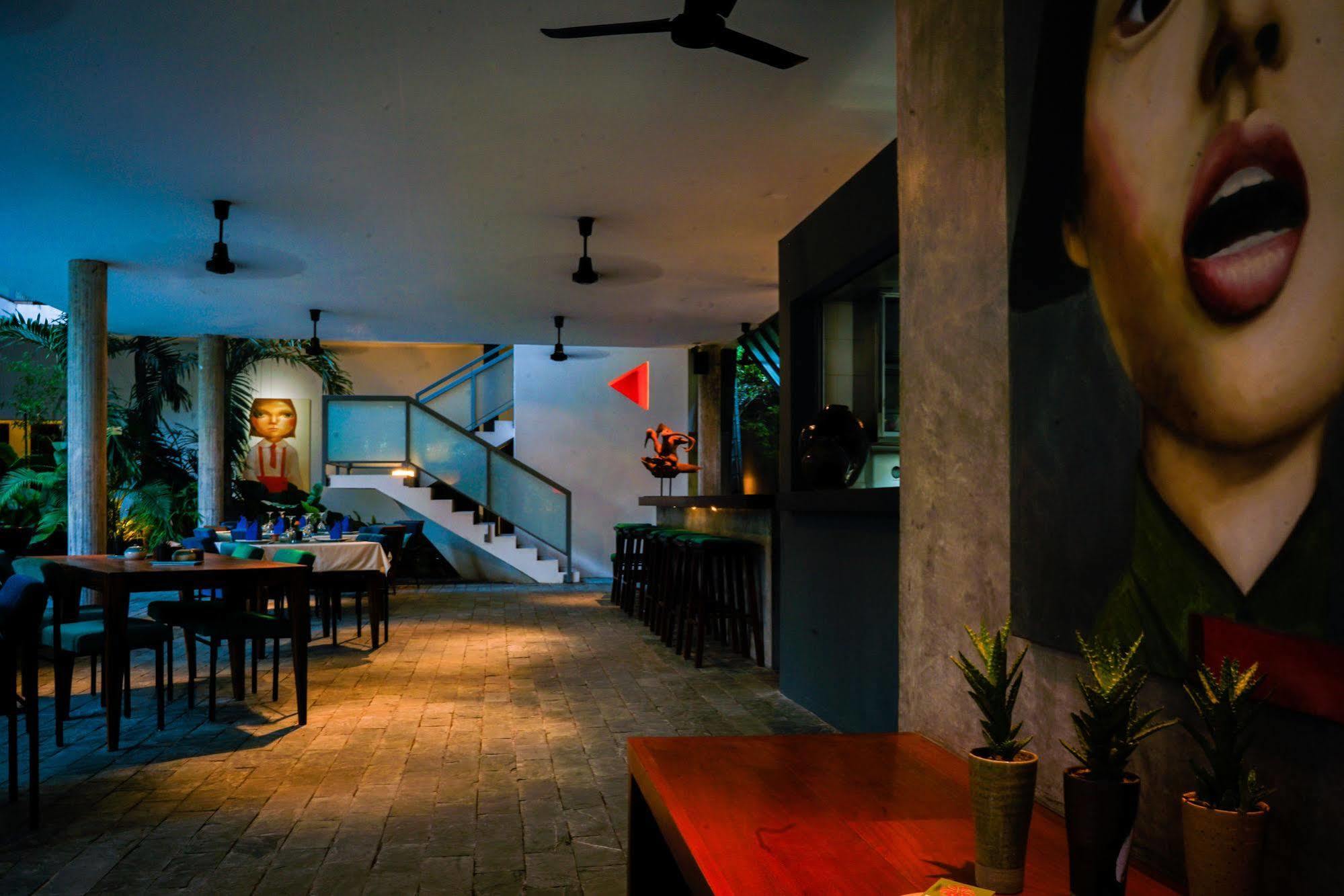 แรมบูแทน รีสอร์ต พนมเปญ Hotel ภายนอก รูปภาพ