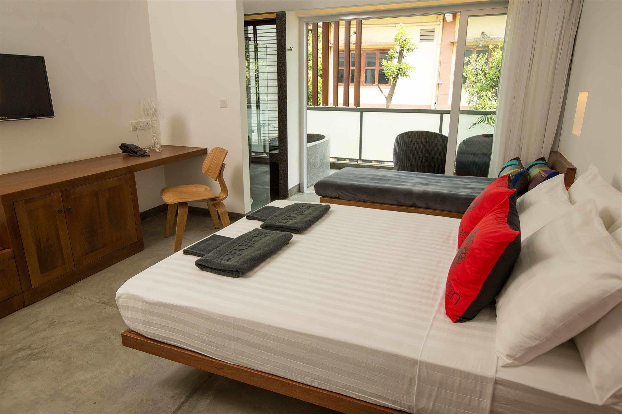 แรมบูแทน รีสอร์ต พนมเปญ Hotel ภายนอก รูปภาพ